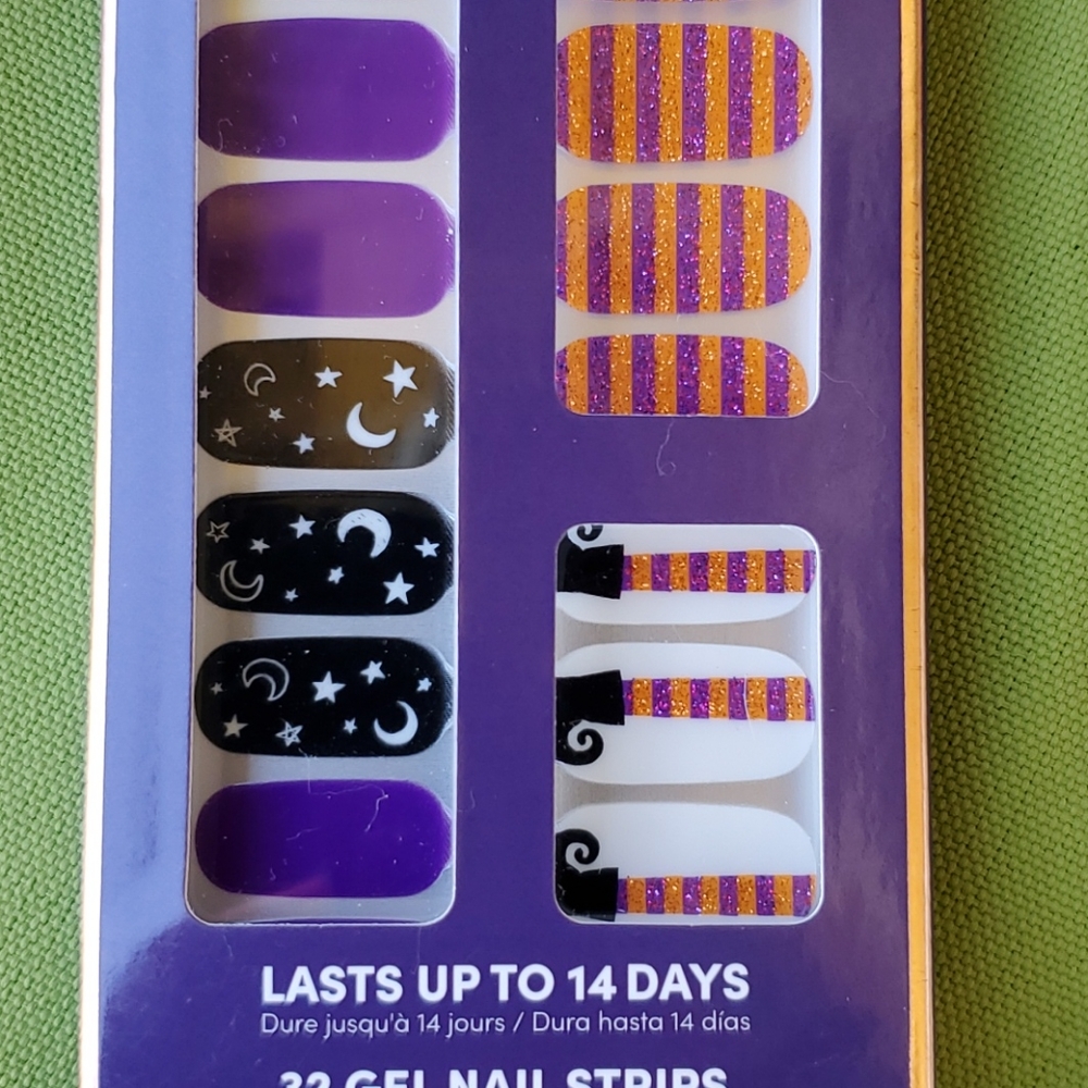 Dashing Diva Halloween Gel Nail Wraps - Picture 1 of 7